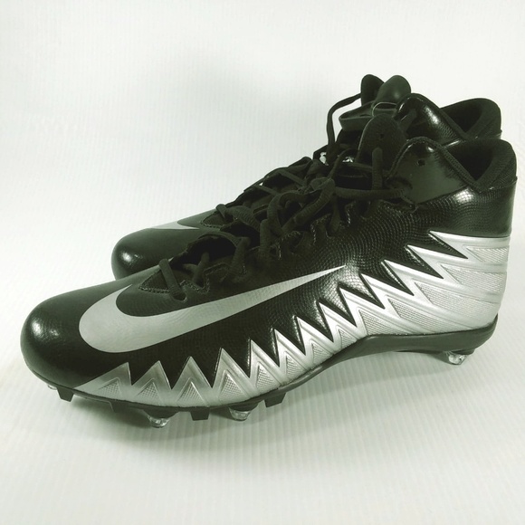 men's alpha menace shark football cleat